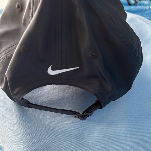 Disney Nike Hat - Picture 2 of 5